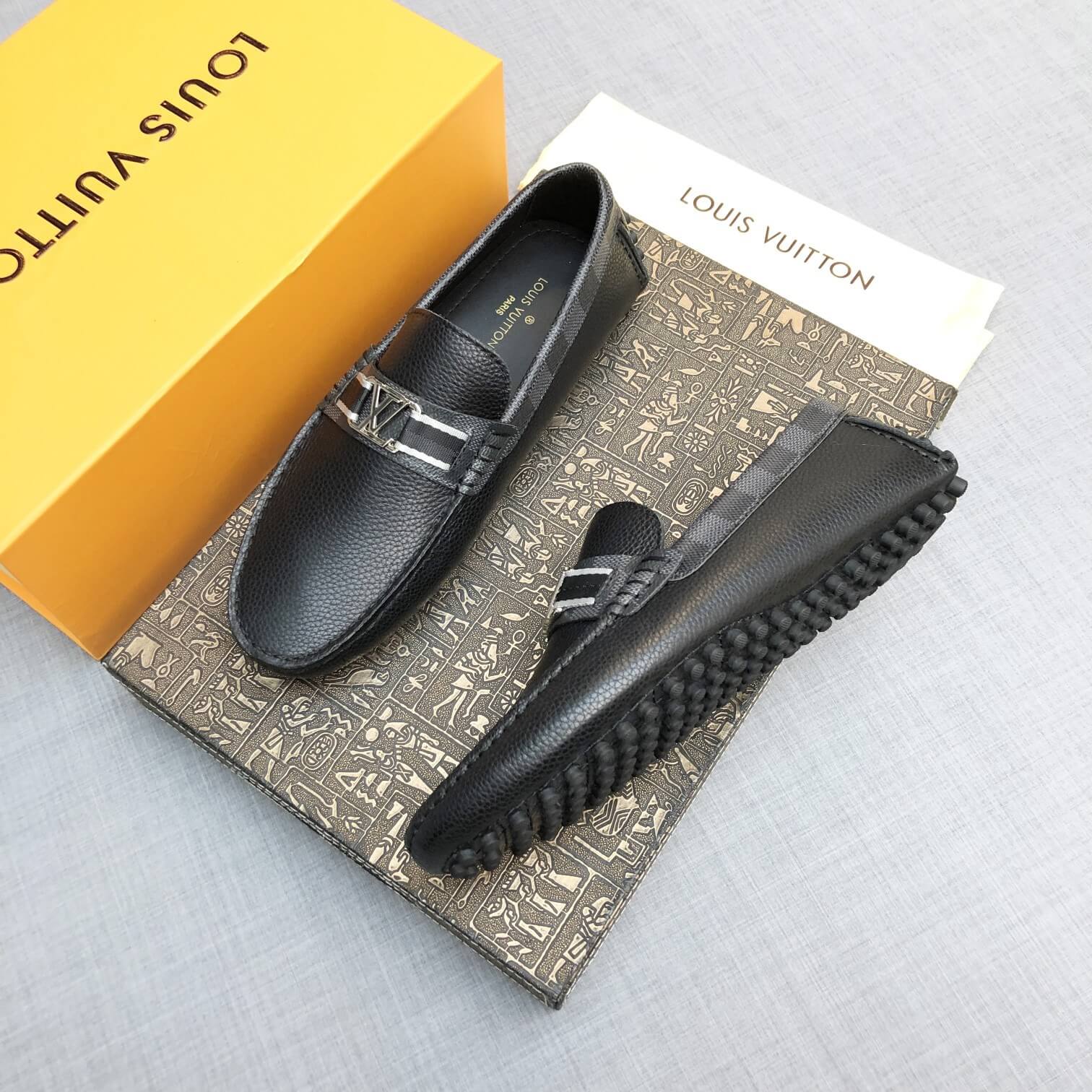 LOUIV Loafers