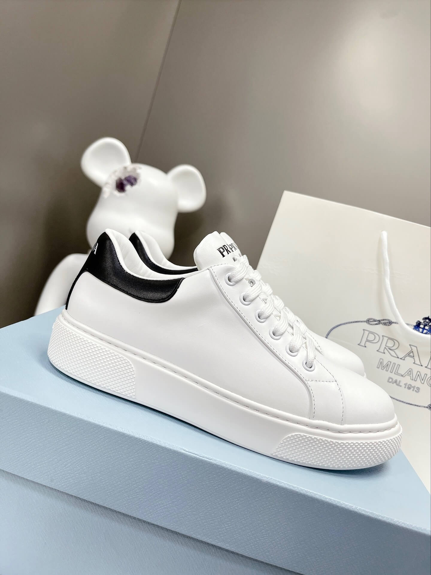 PR Sneakers
