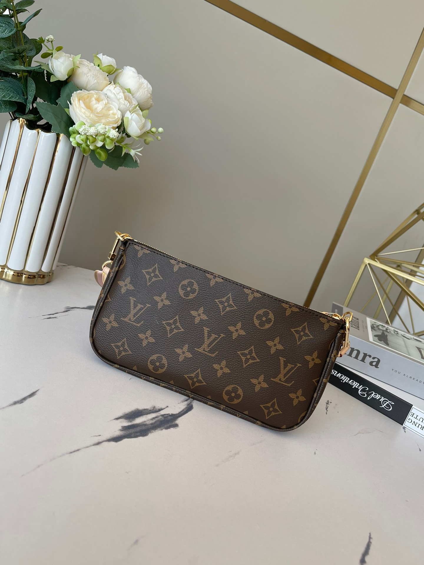 LOUIV M44813 Multi Pochette