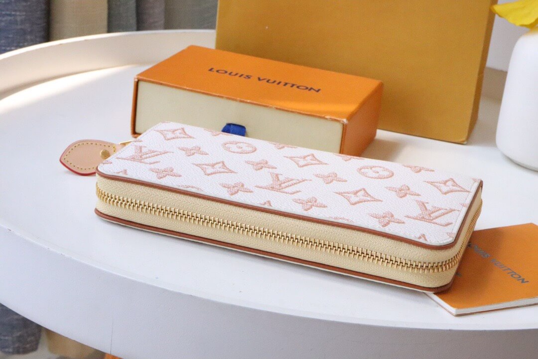 LOUIV Zippy Wallet