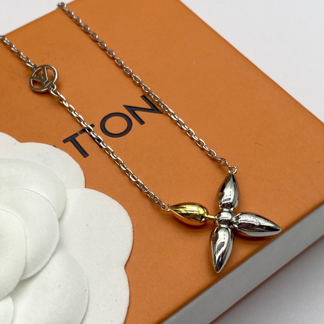 LOUIV Necklace