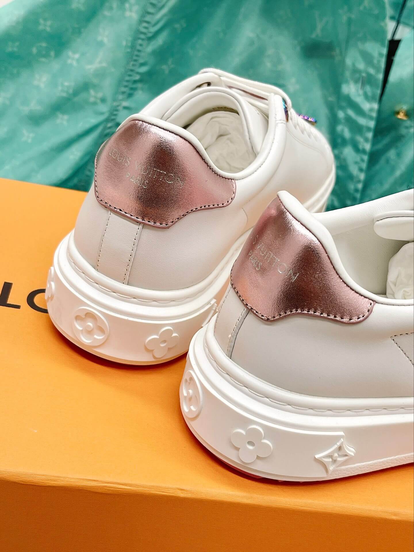 LOUIV Sneakers