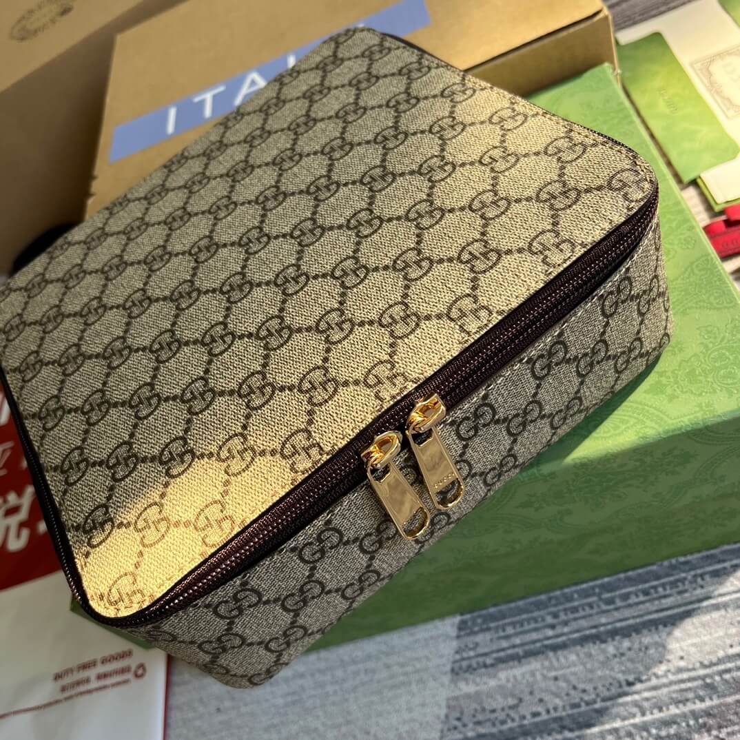 GG Supreme Medium Vanity