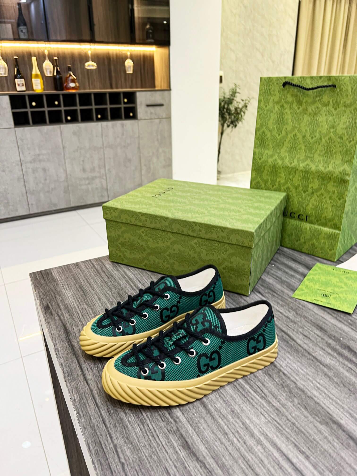 GG Sneakers