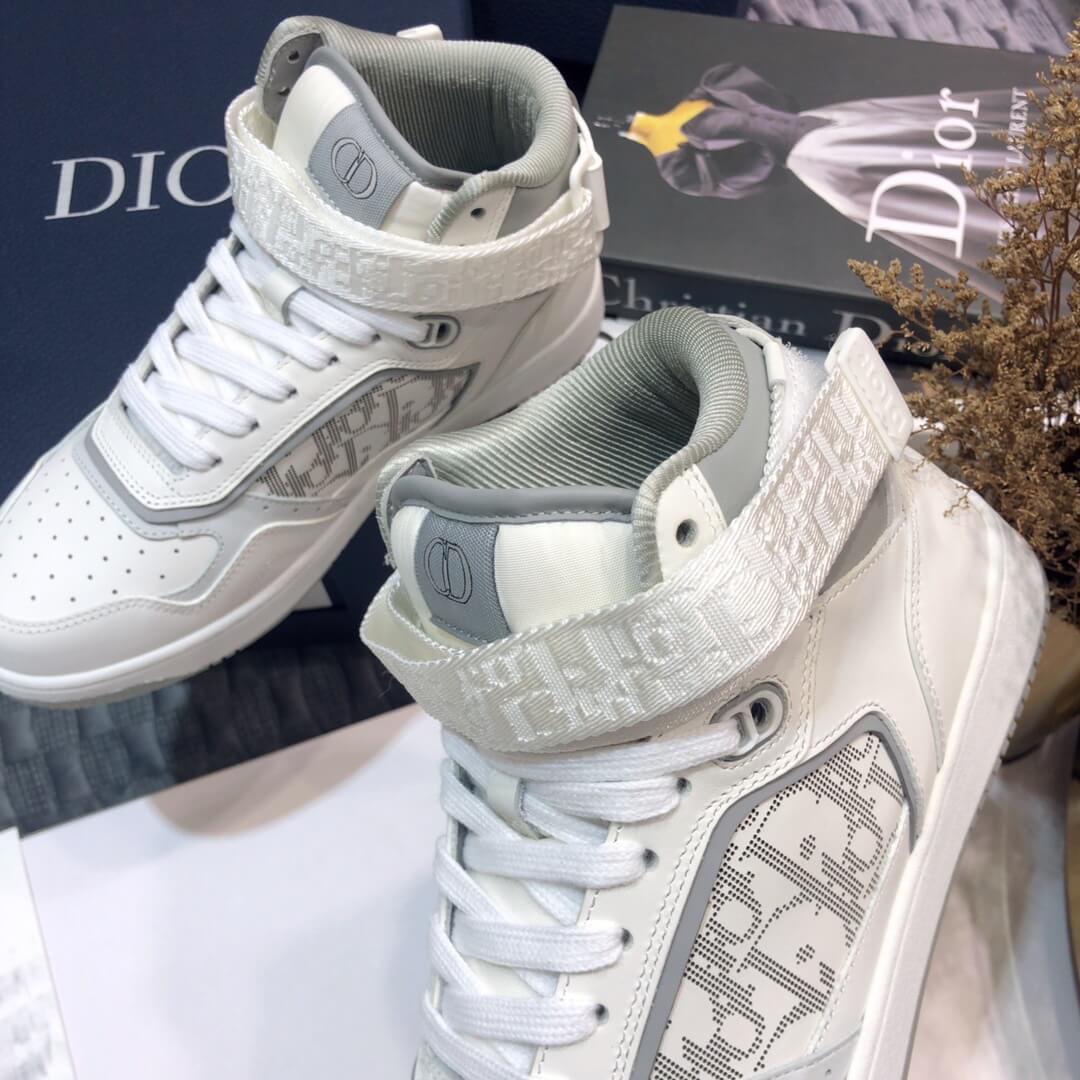 CD Sneakers