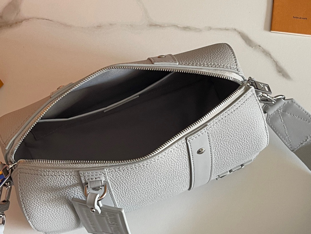 LOUIV M59328 City Keepall