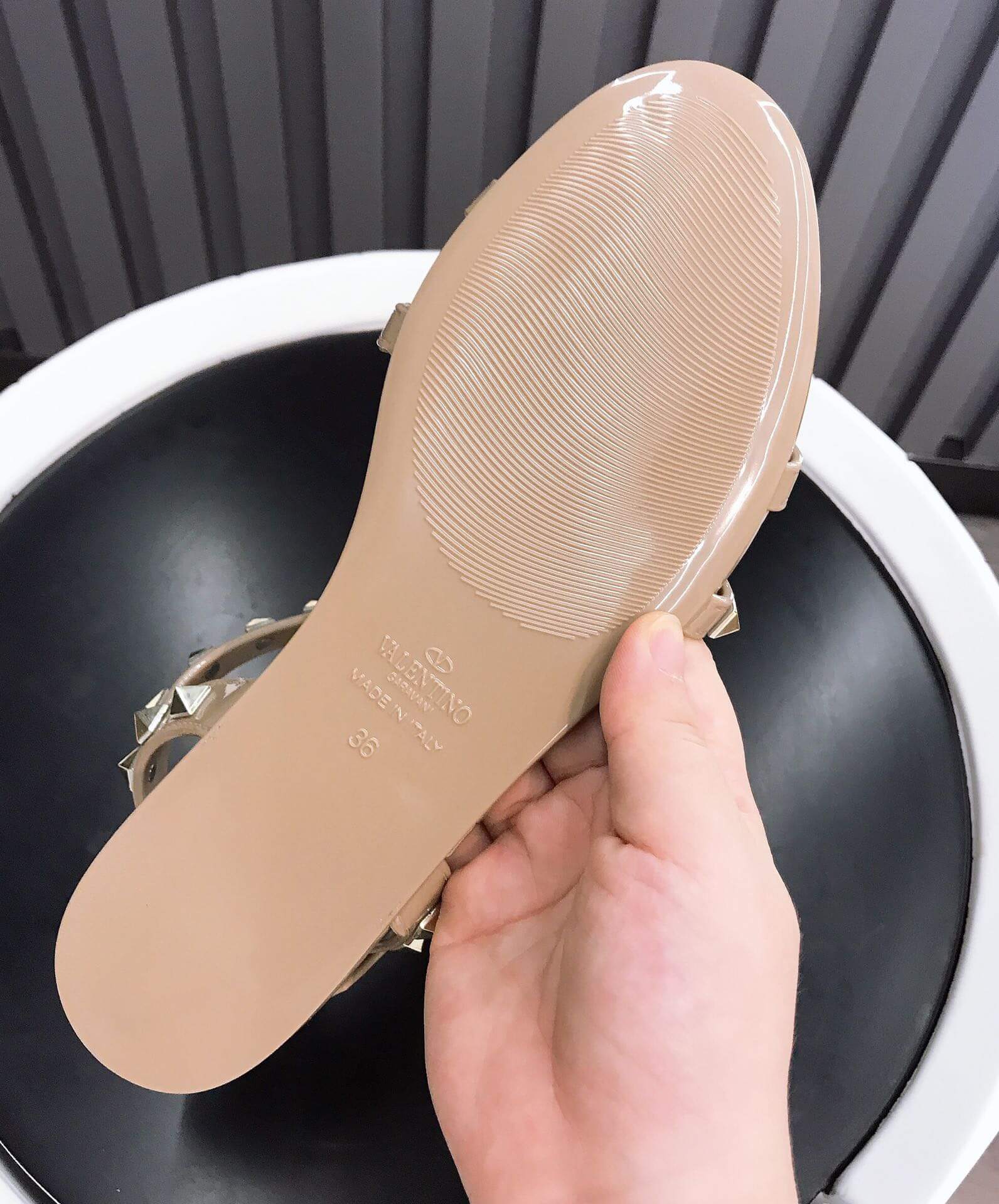 VALEN Sandals