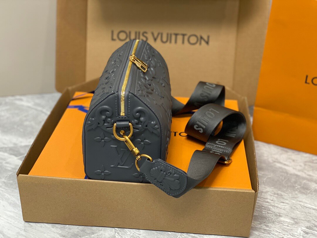 LOUIV City Keepall