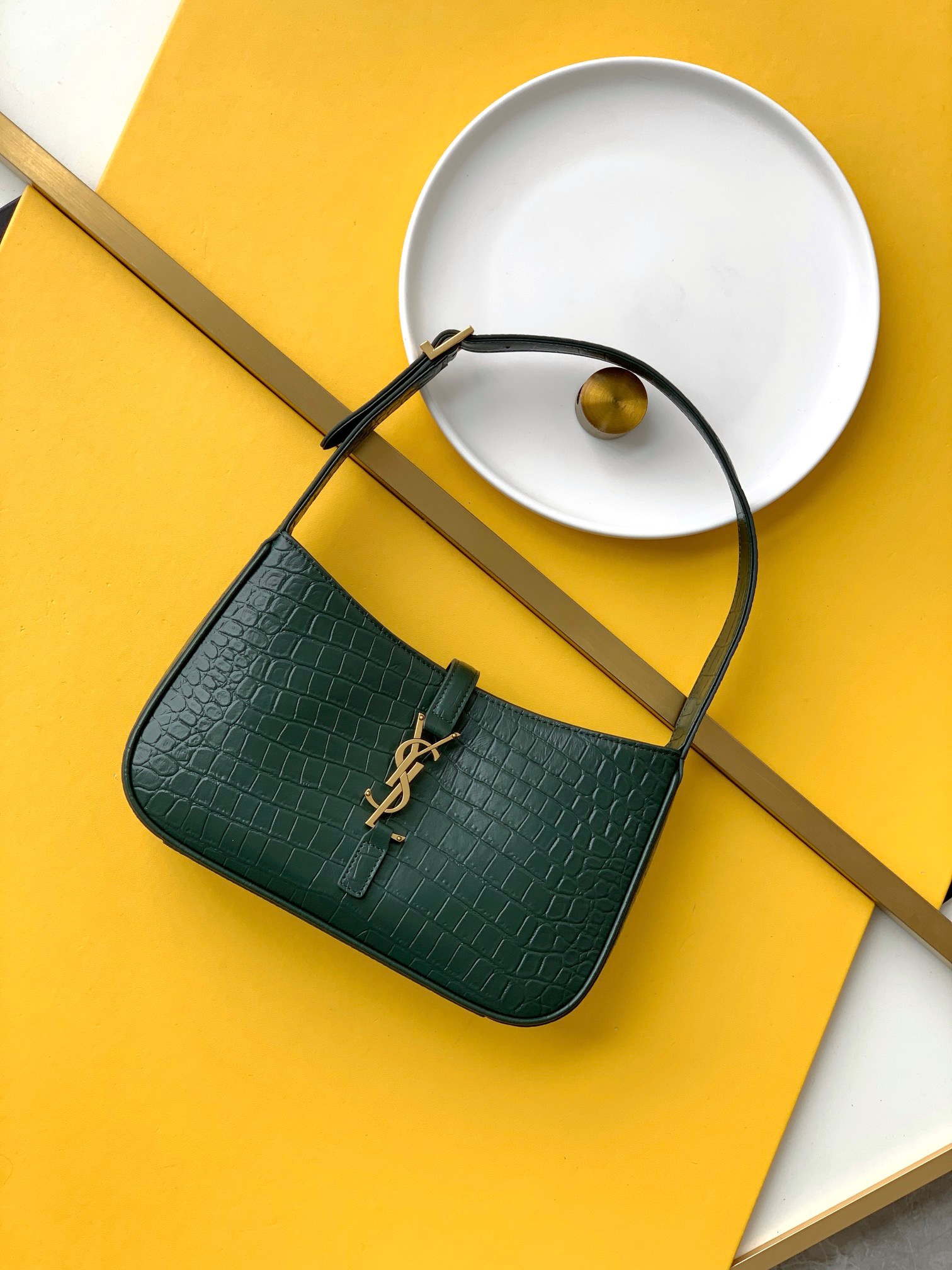 YSL Le5A7