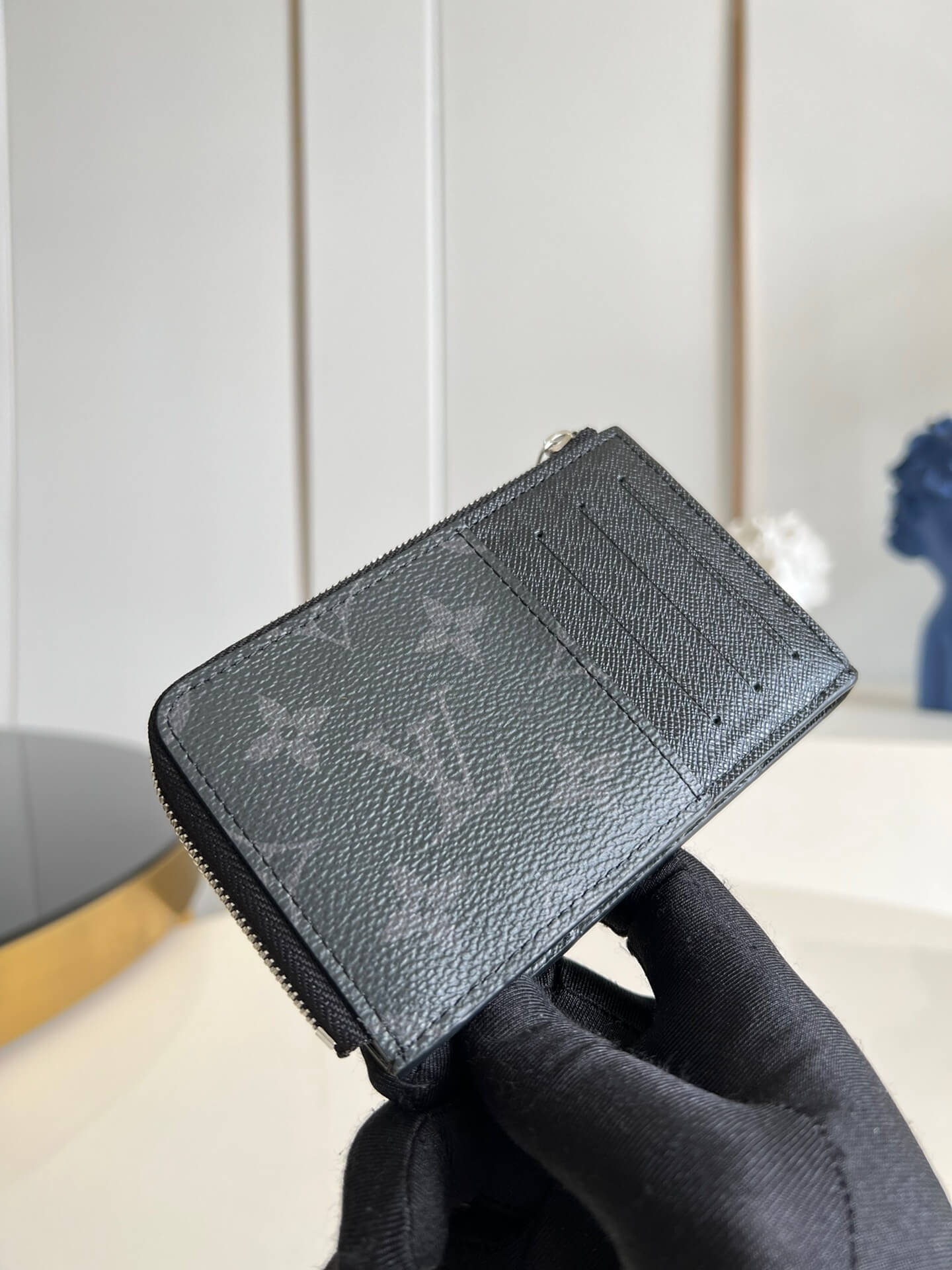LOUIV Wallet