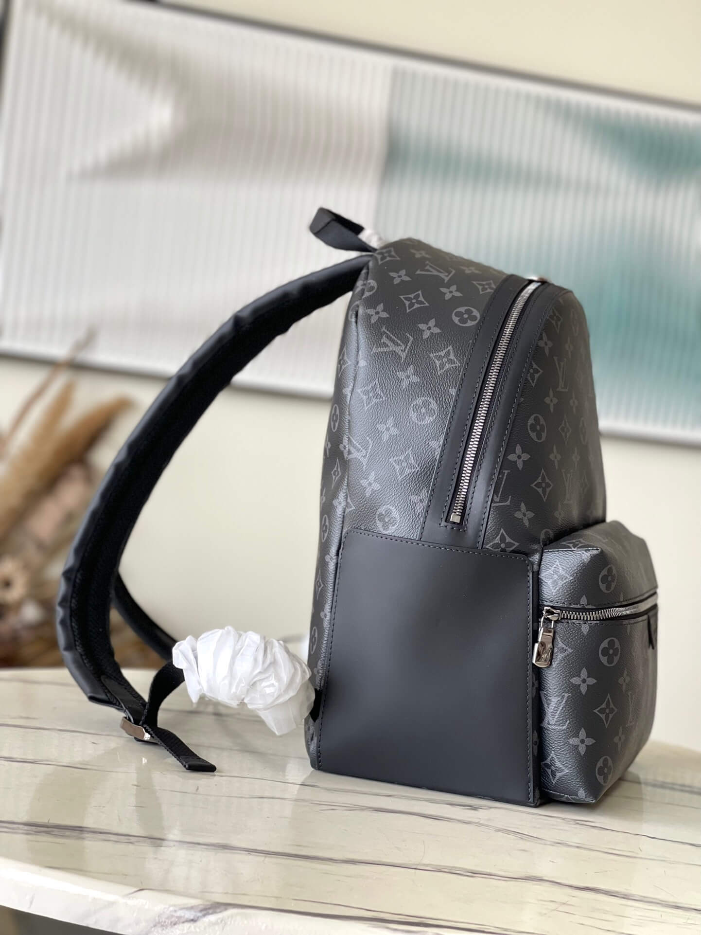 LOUIV Discovery Eclipse Backpack