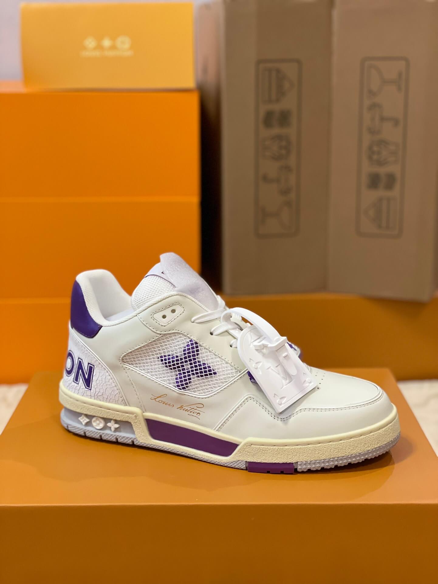 LOUIV Sneakers