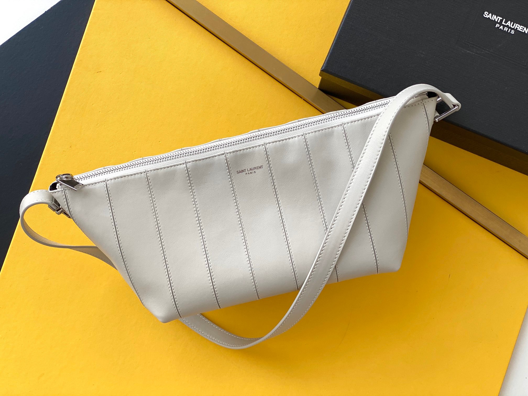 YSL Monogramme 667490