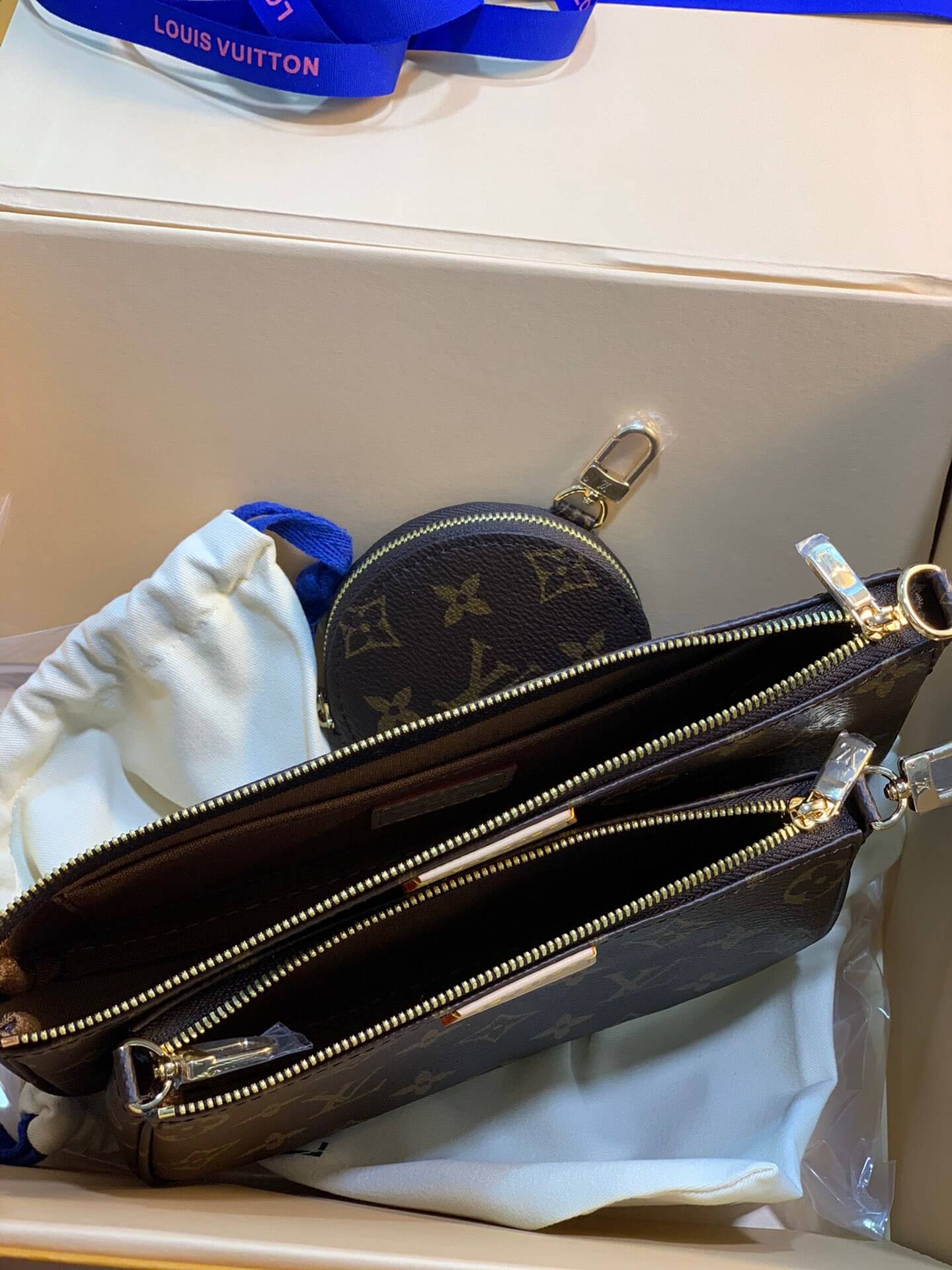 LOUIV Multi Pochette