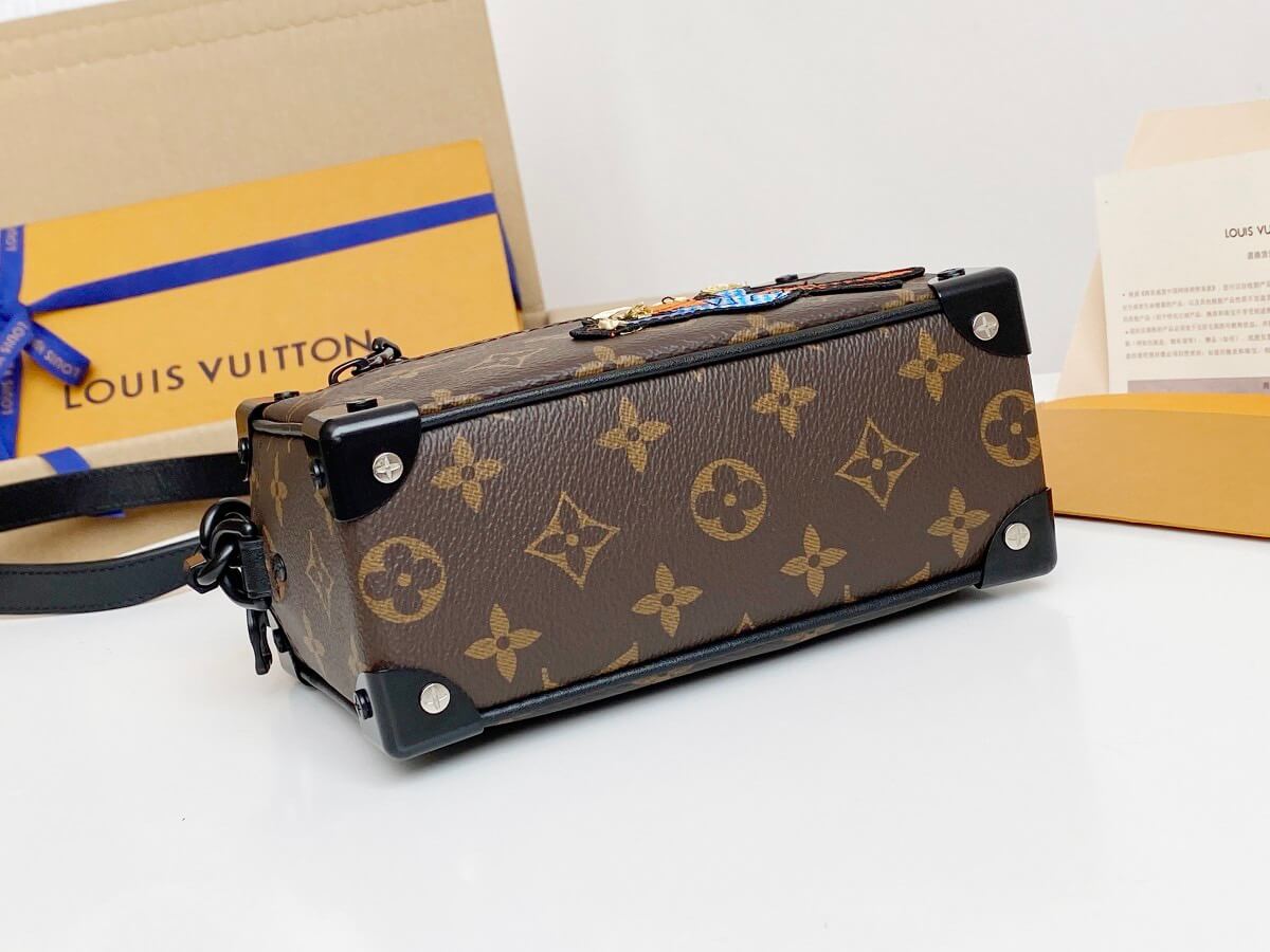 LOUIV Soft Trunk