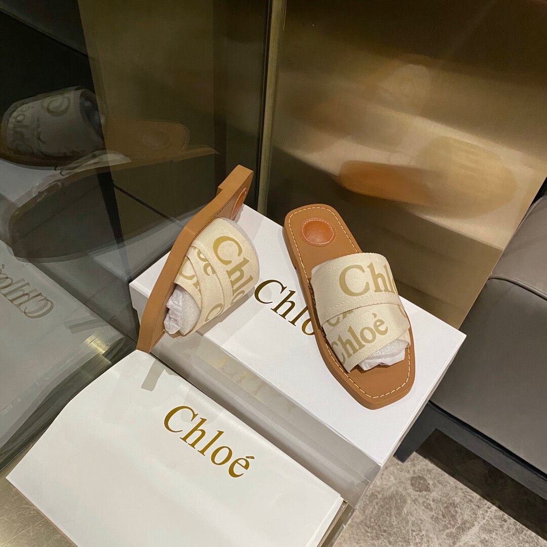 Chloe Slides