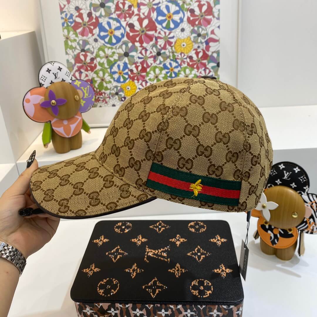 Caps