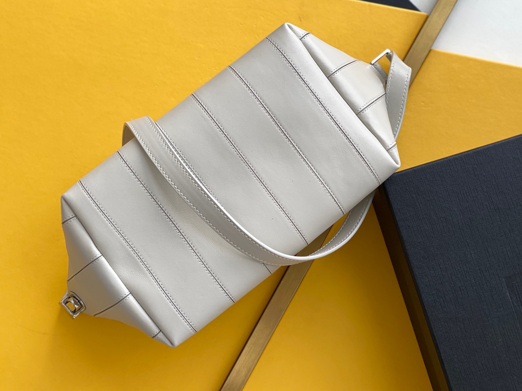 YSL Monogramme 667490