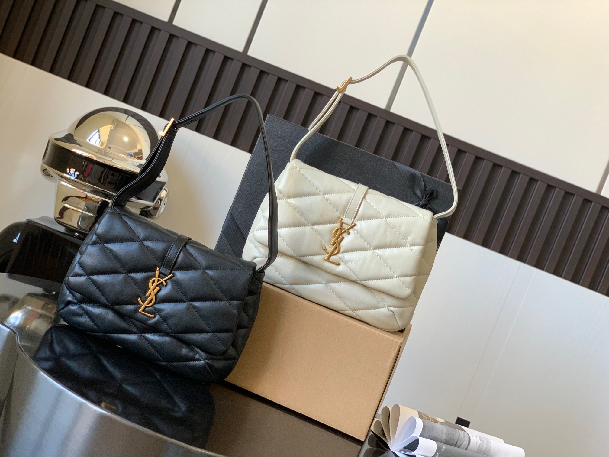 YSL Le57