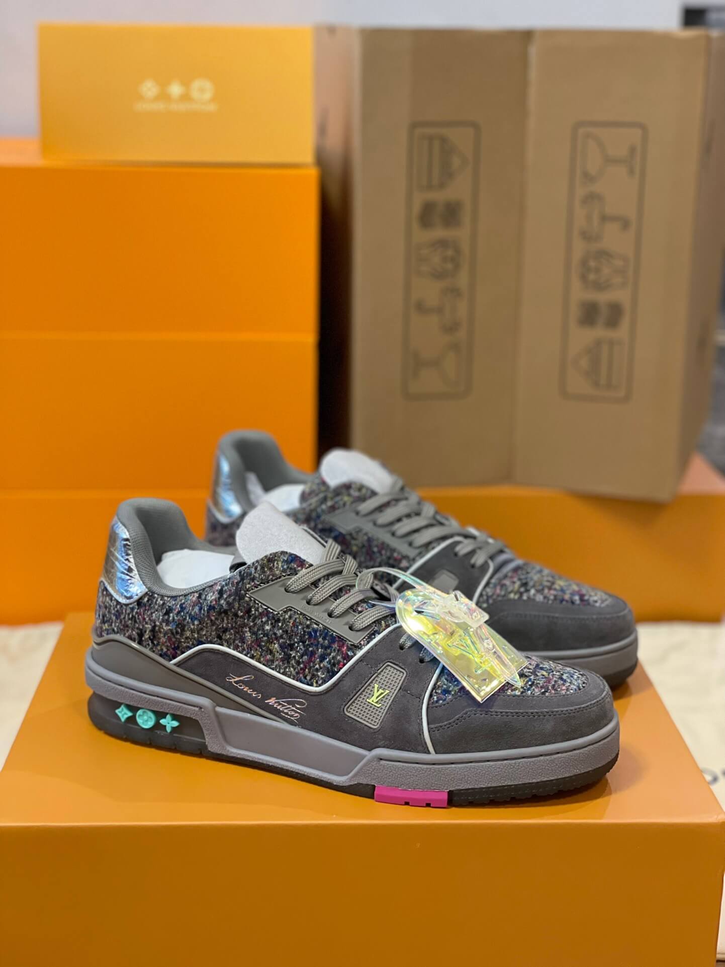 LOUIV Sneakers
