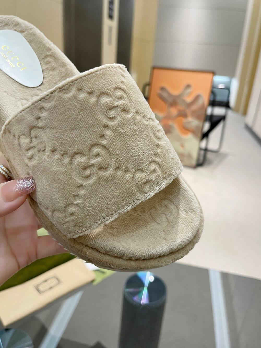 GG Chunky Slides