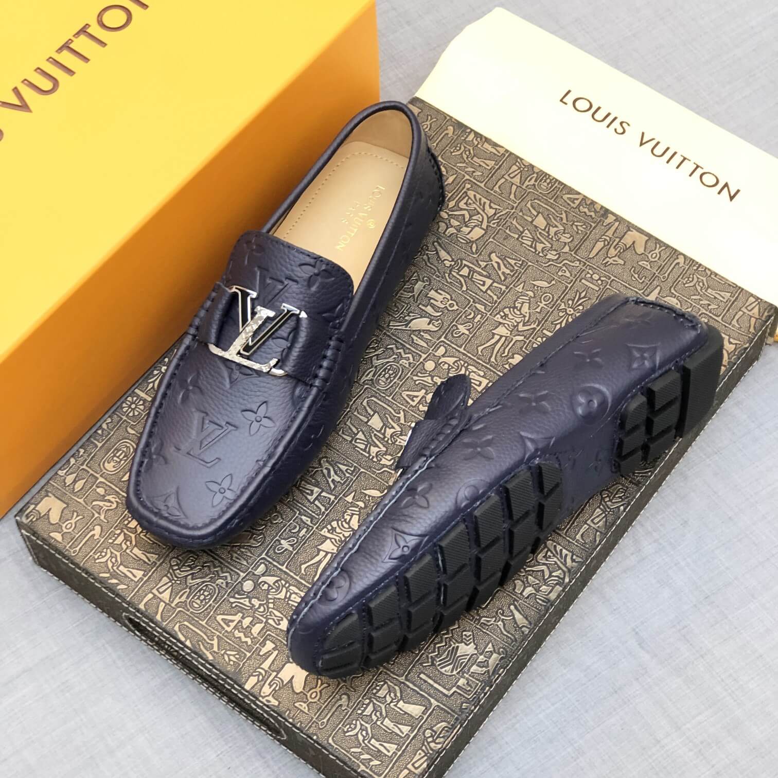 LOUIV Loafers