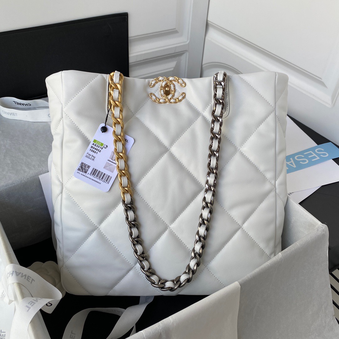 CC 19 Tote