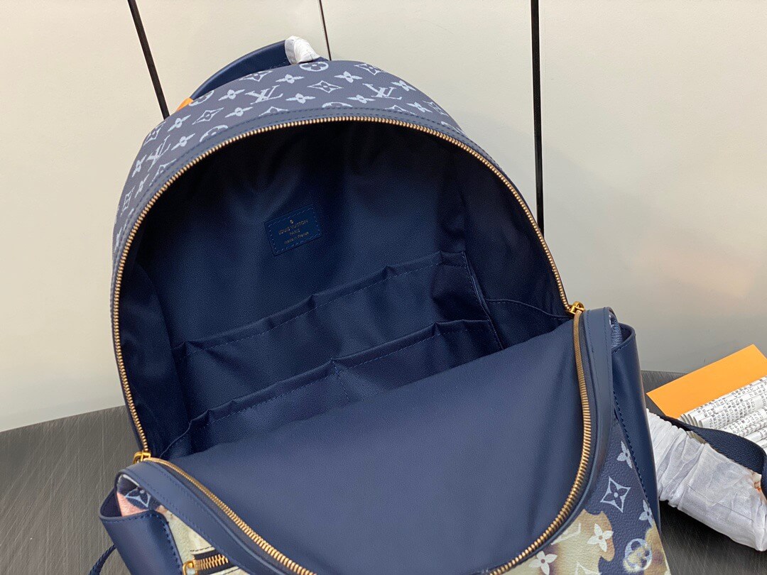 LOUIV Discovery Backpack