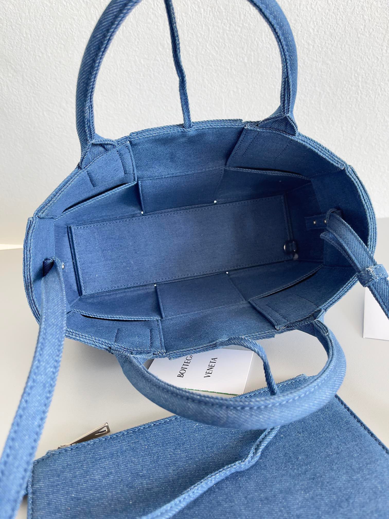 BV Tote