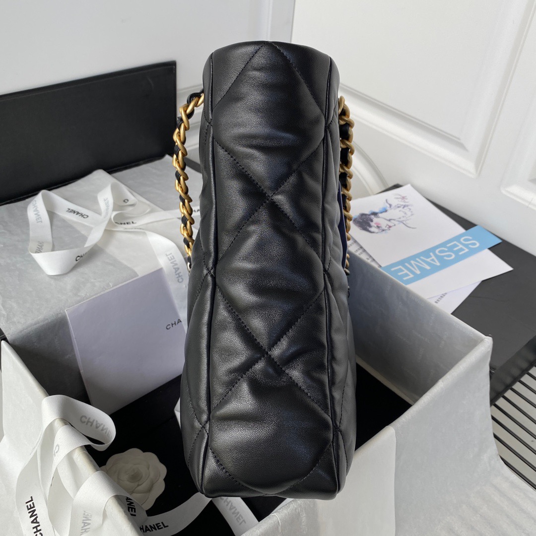 CC 19 Tote