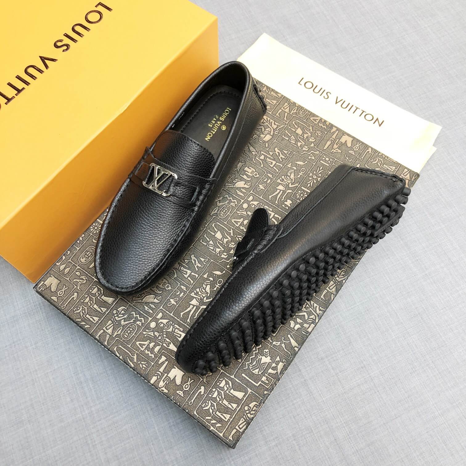 LOUIV Loafers