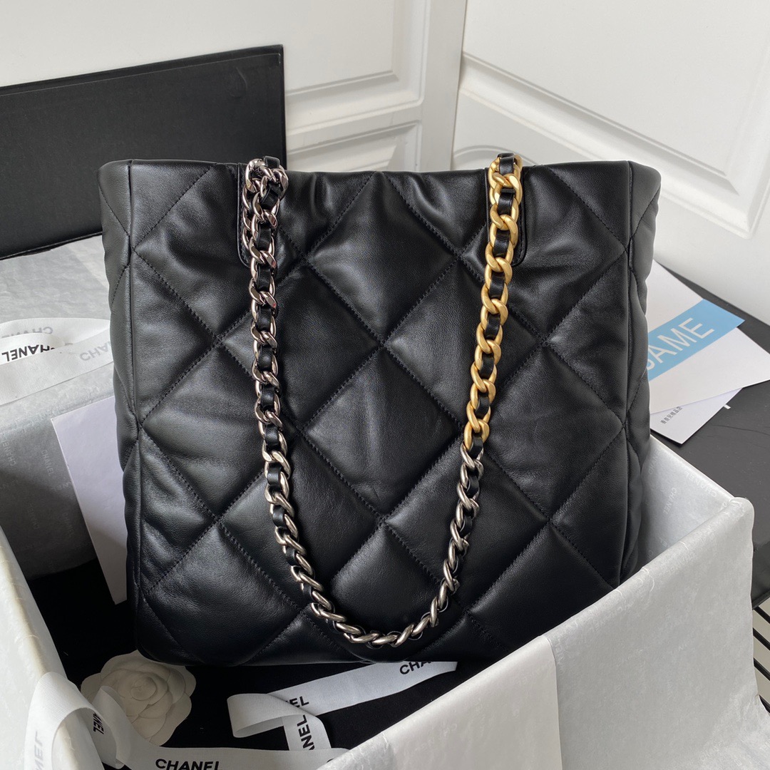 CC 19 Tote