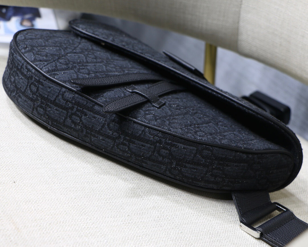 CD Saddle Homme