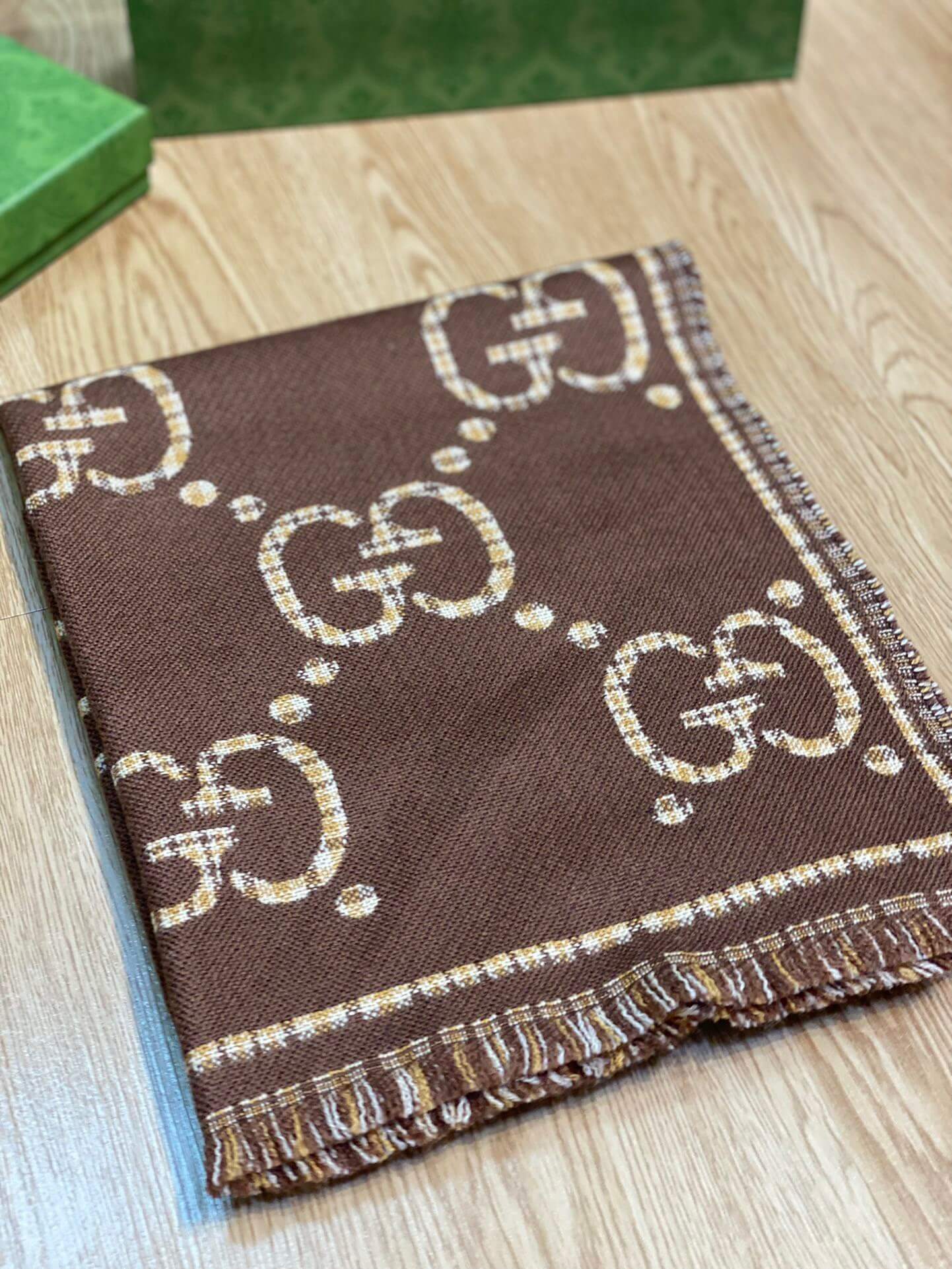 GG Scarfs