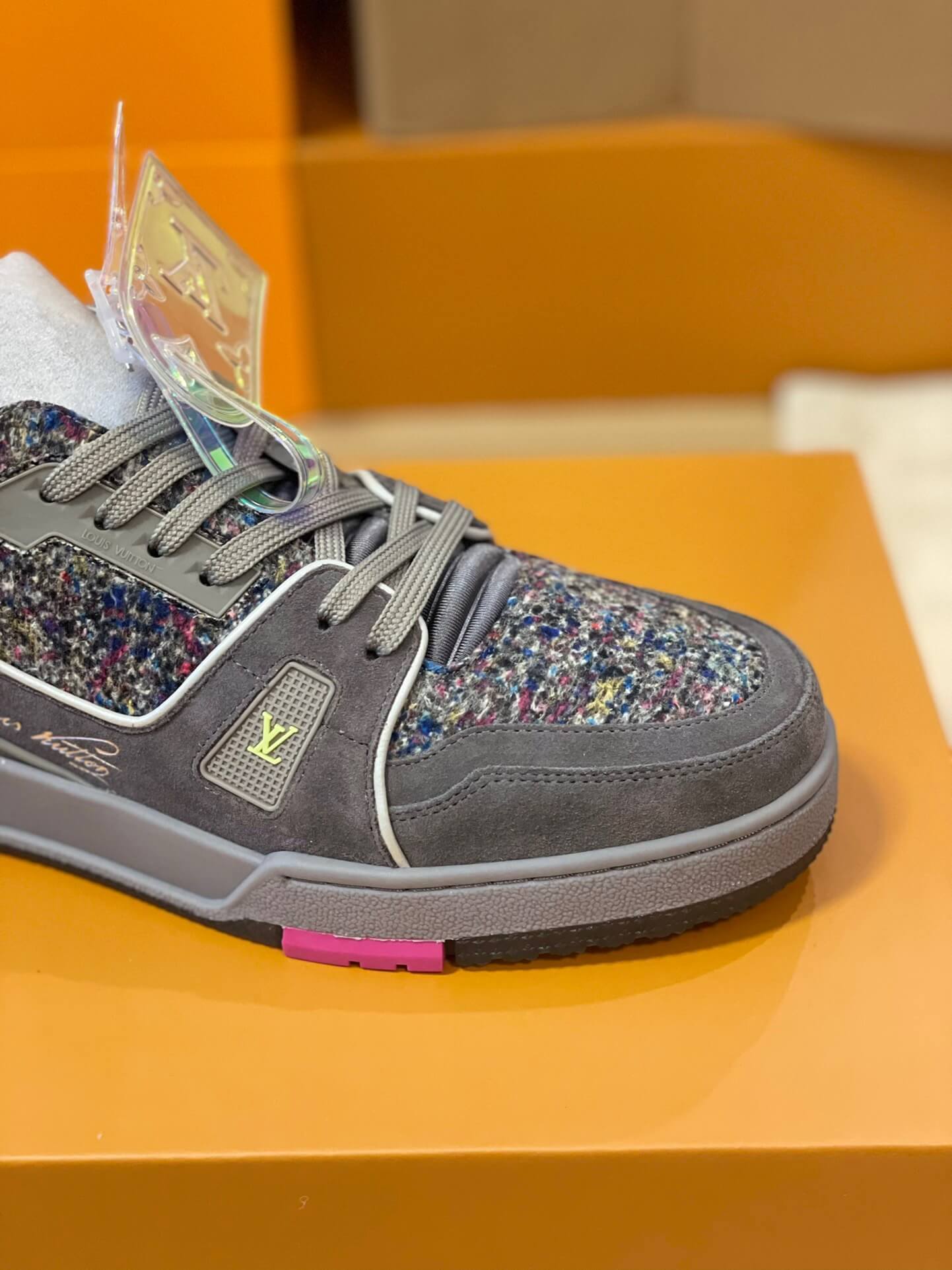LOUIV Sneakers