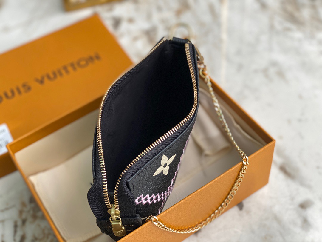 LOUIV Pochette M81140