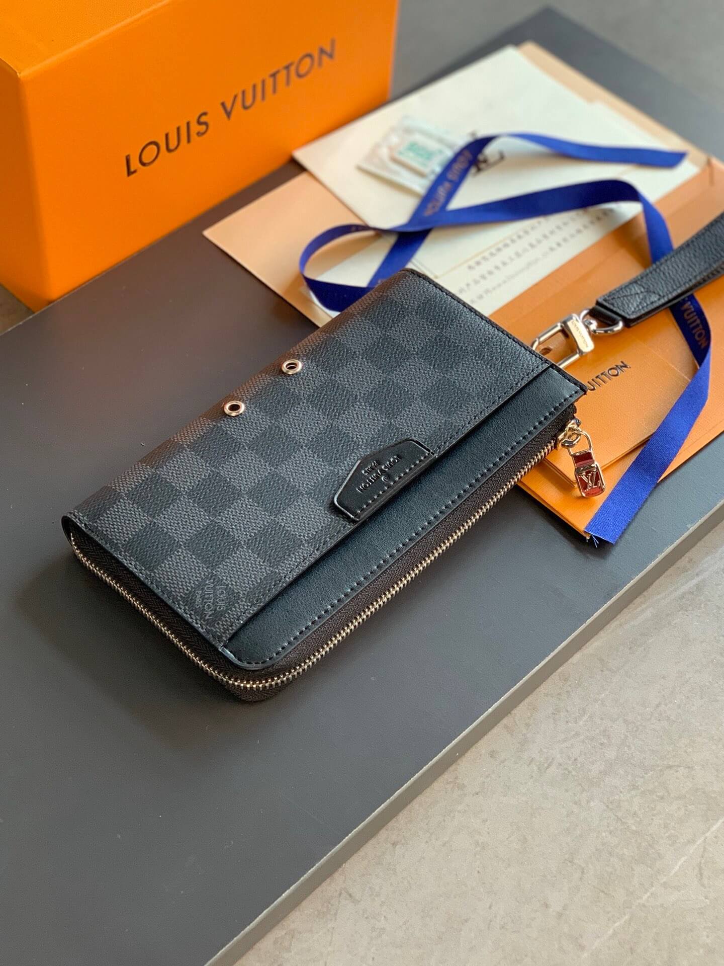 LOUIV Wallets