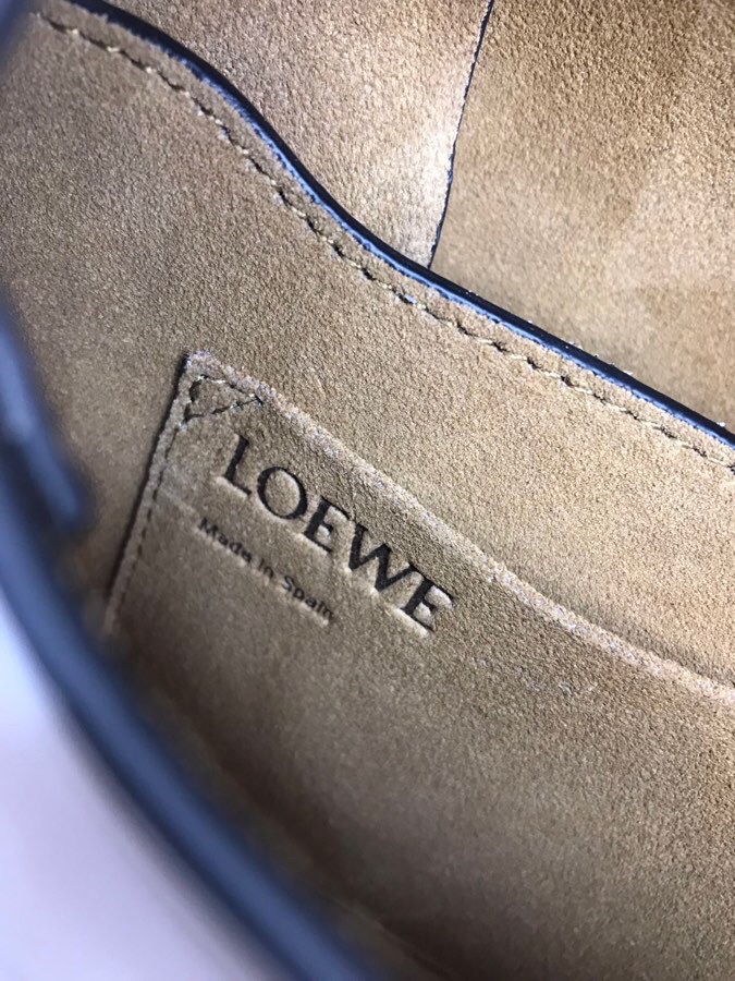 LOEW Gate