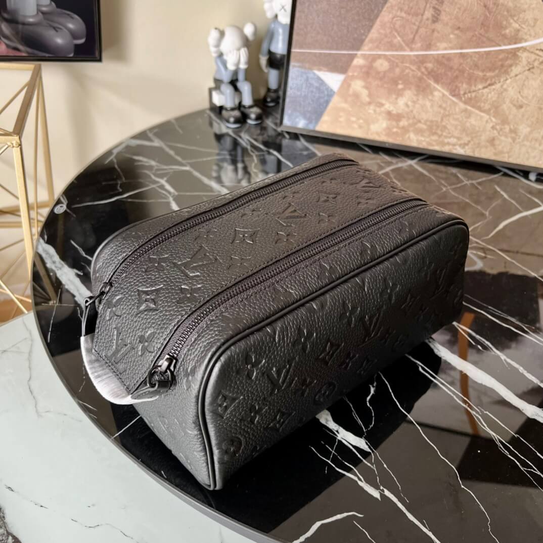 LOUIV Pouch