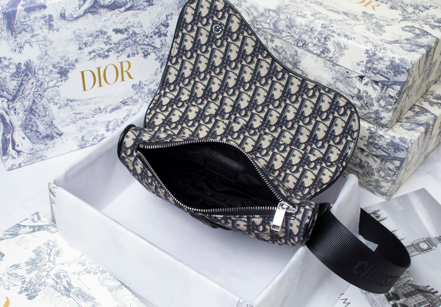 CD Saddle Homme