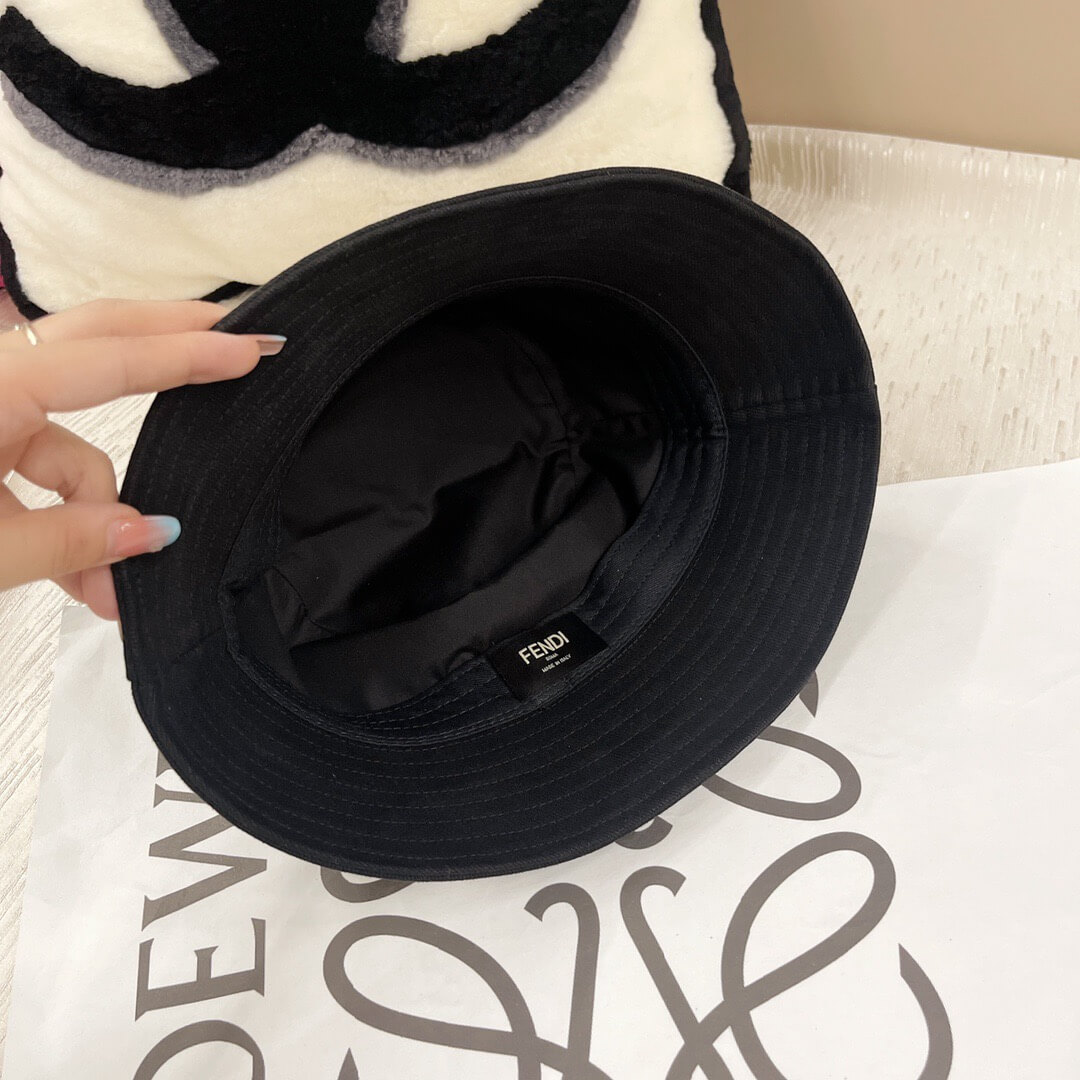 Bucket Hat