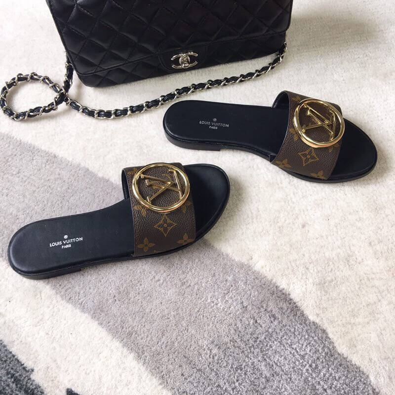 LOUIV Flats