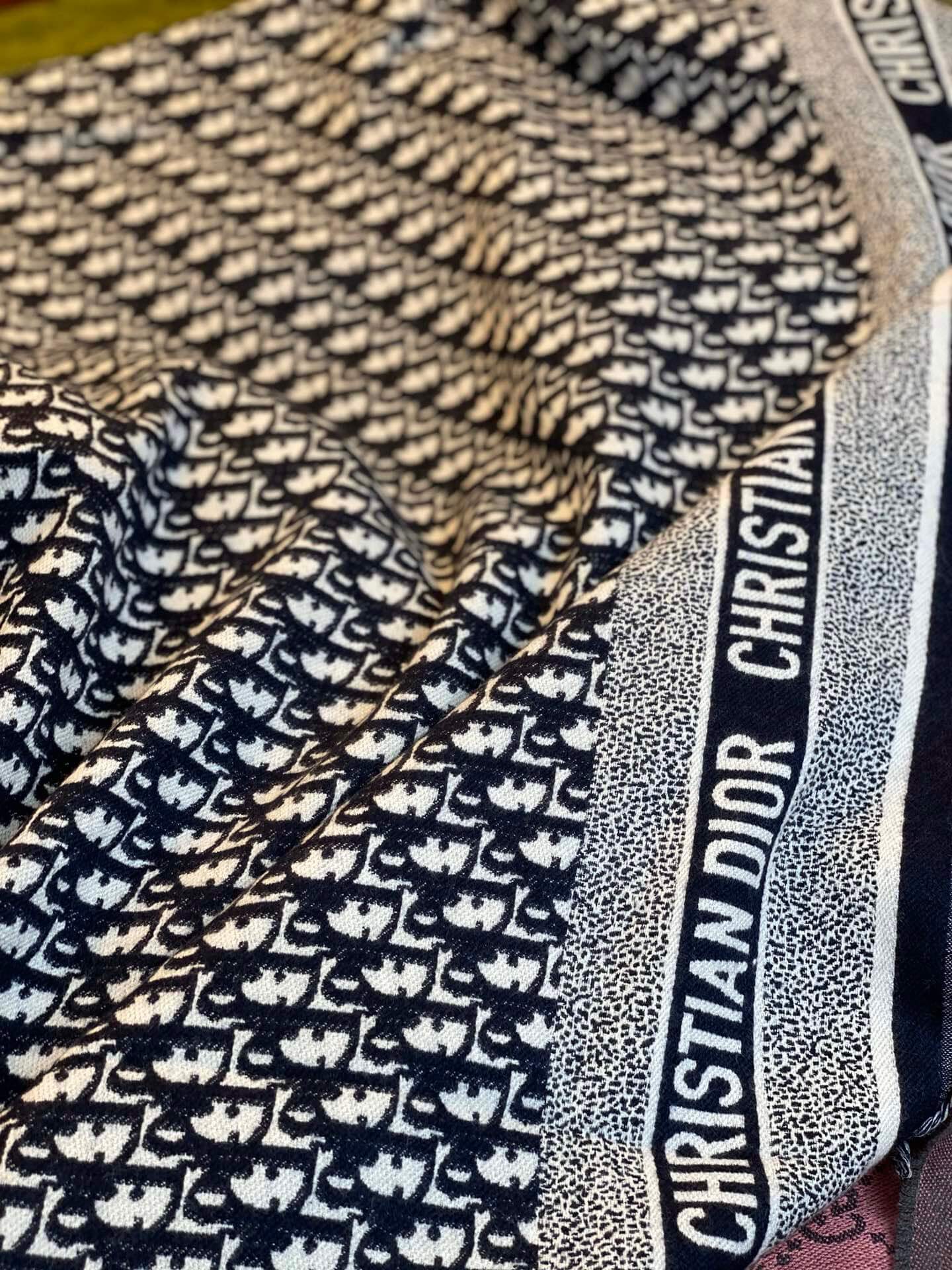 CD Scarfs
