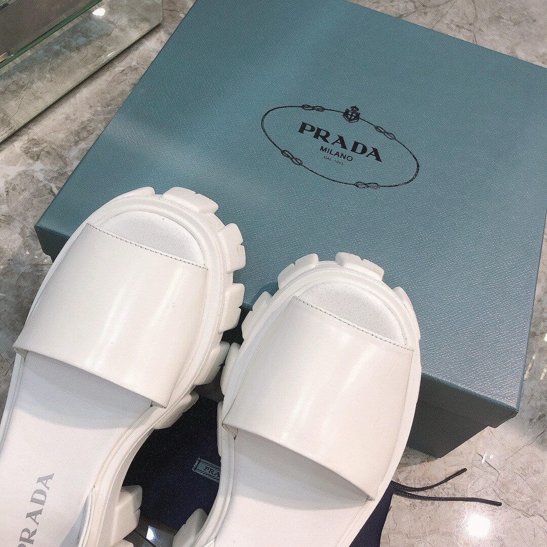 PR Chunky Sandals
