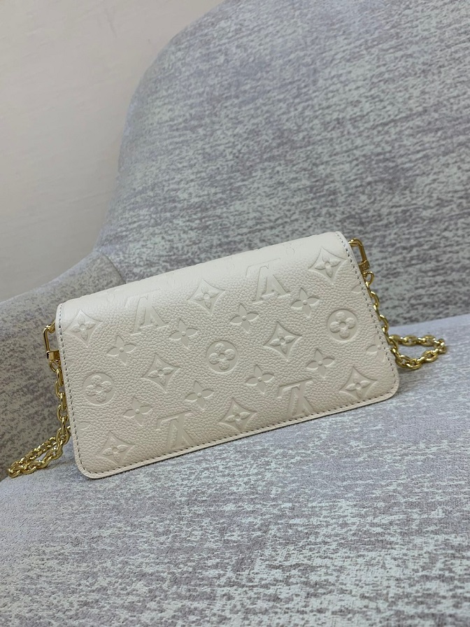 LOUIV Wallet On Chain Metis
