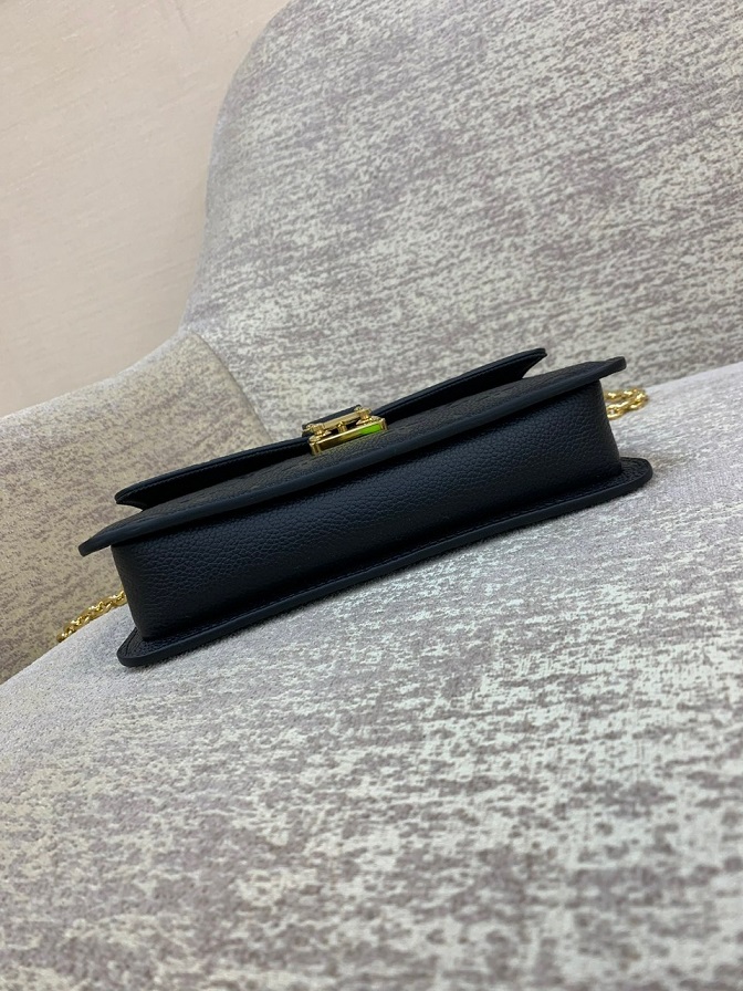 LOUIV Wallet On Chain Metis