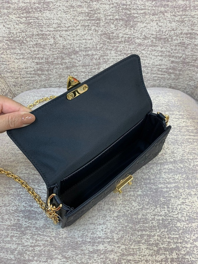LOUIV Wallet On Chain Metis