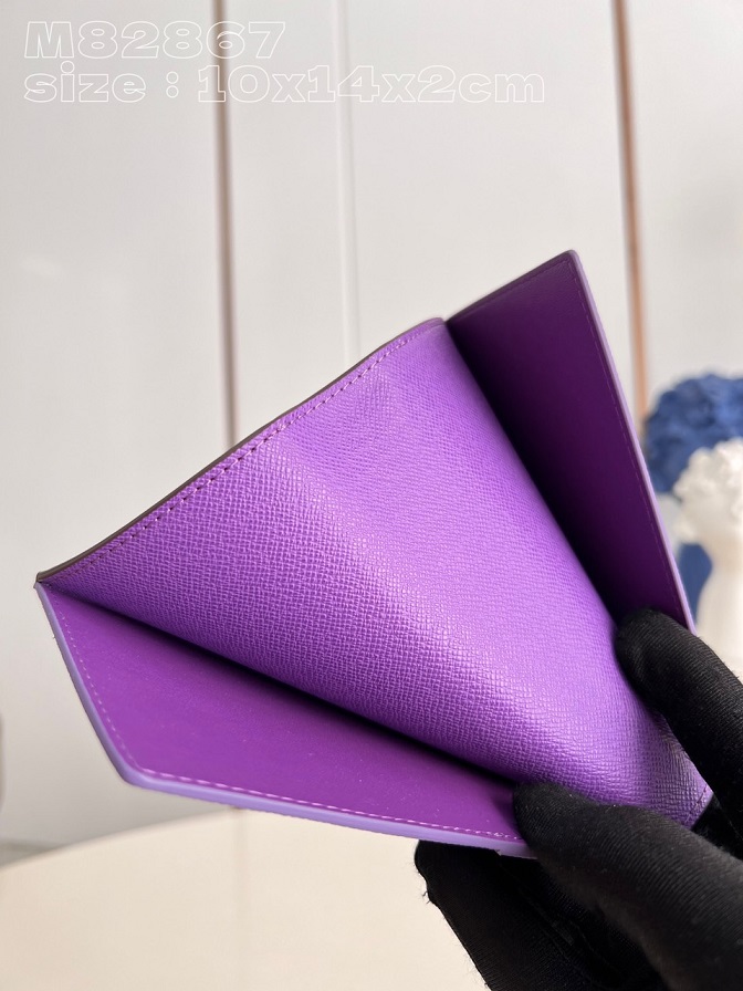 LOUIV Passport Cover
