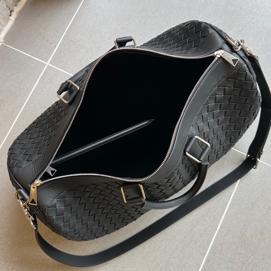 BV Intrecciato Duffle Bag
