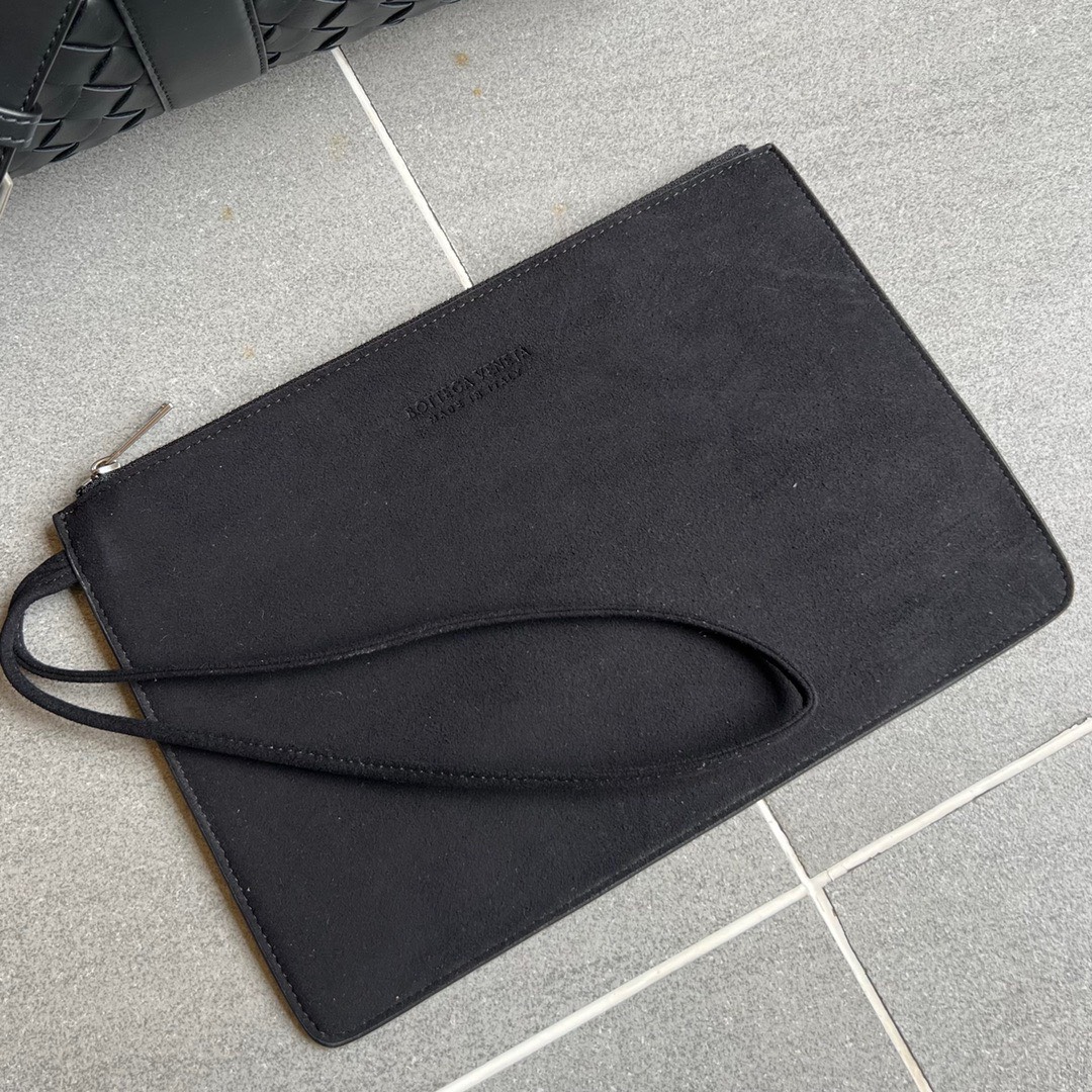 BV Intrecciato Duffle Bag
